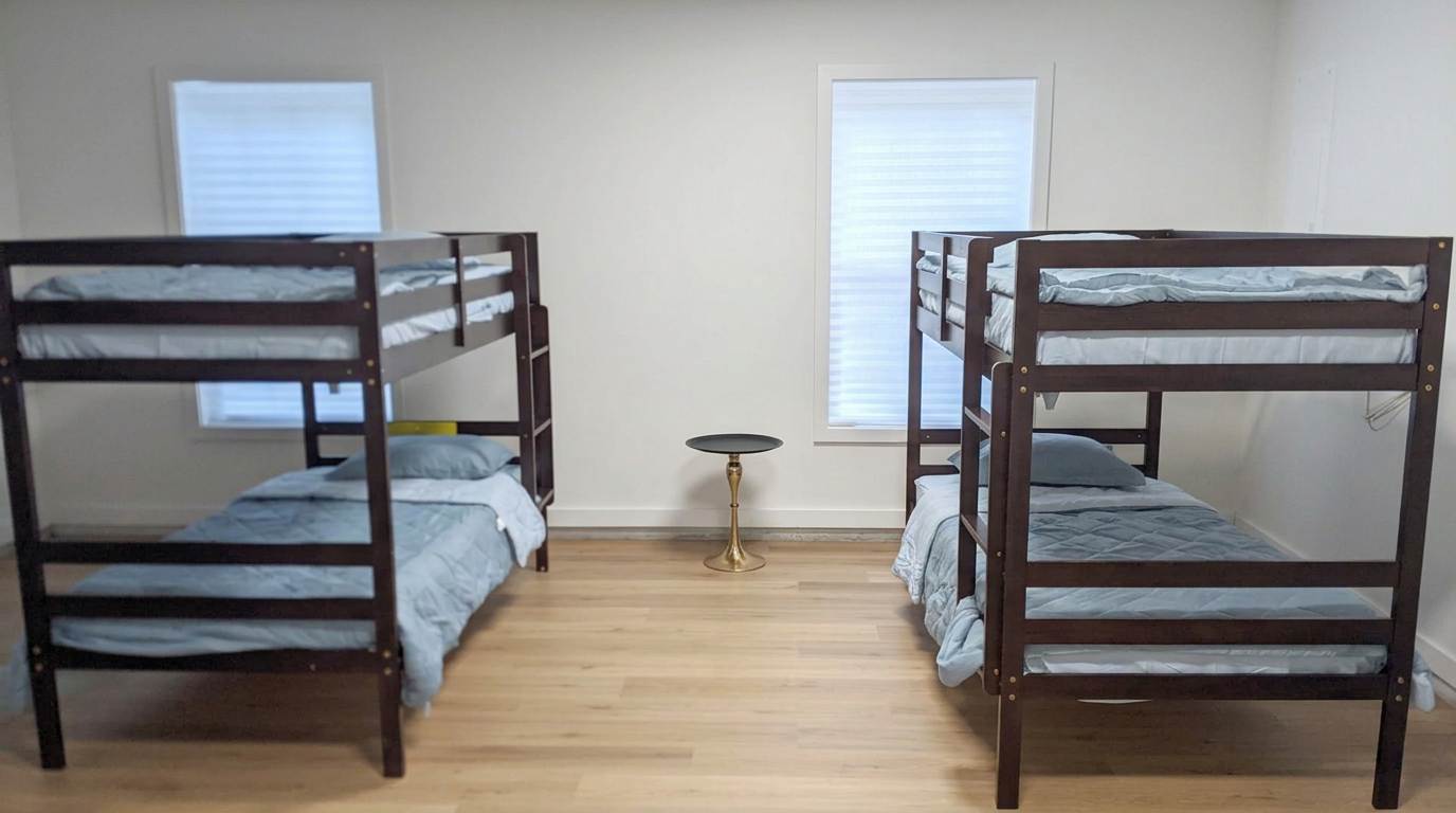 Bunk room with two bunk beds